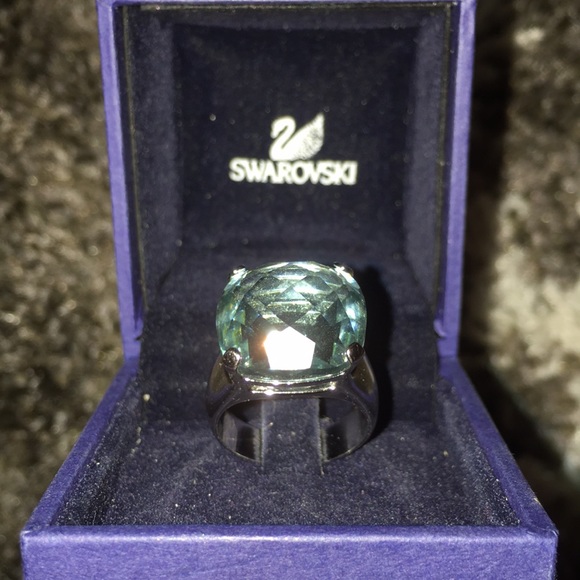 Swarovski crystal ring - Picture 3 of 4
